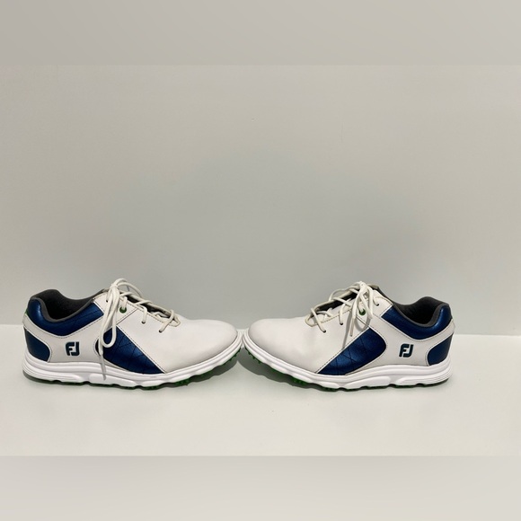 Footjoy Boys Golf shoe size 4 - Picture 2 of 9